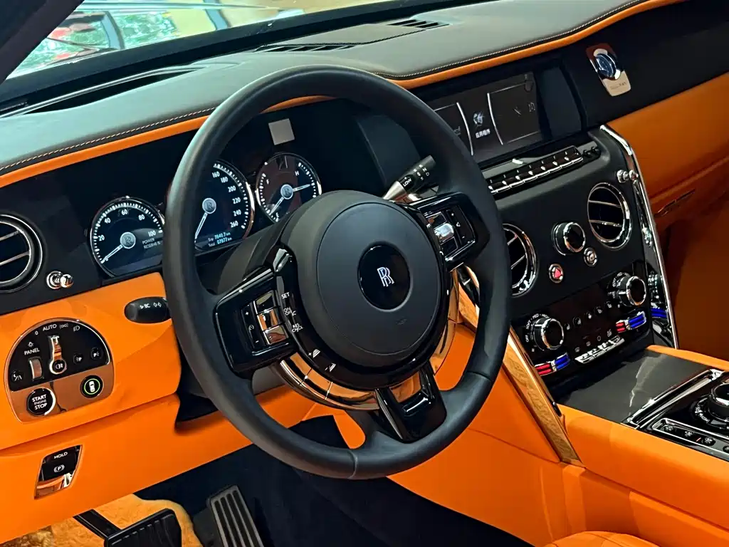 Rolls-Royce Cullinan — миниатюра 7
