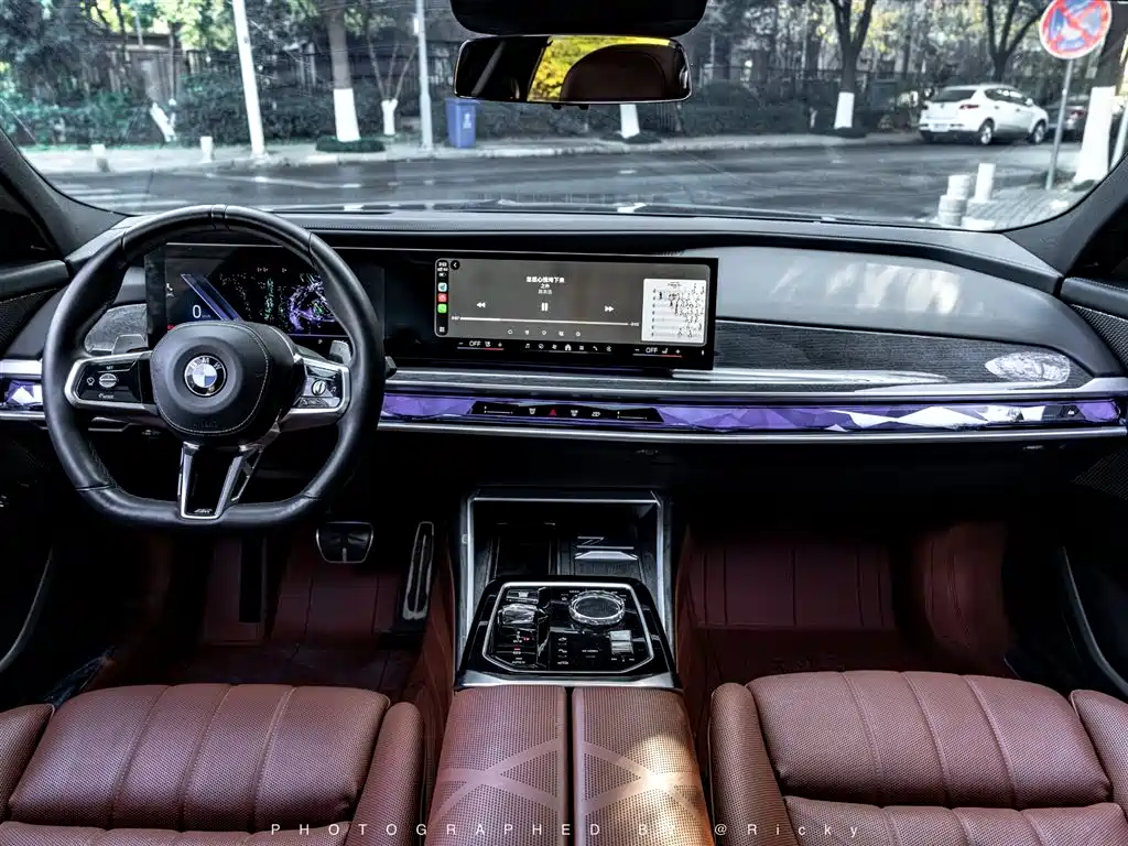 BMW 7 SERIES