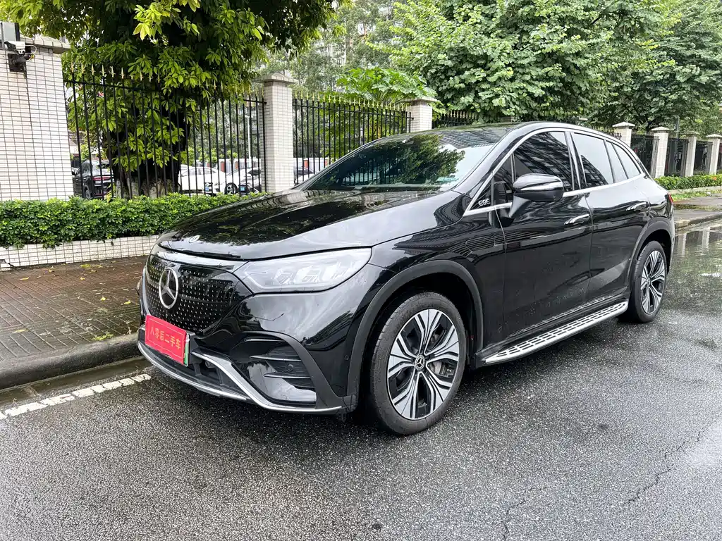 Mercedes-Benz EQE SUV