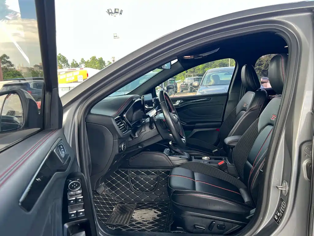 Ford Focus — миниатюра 4