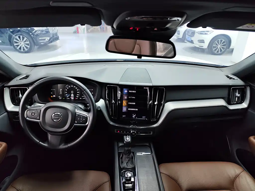 Volvo XC60 — миниатюра 4