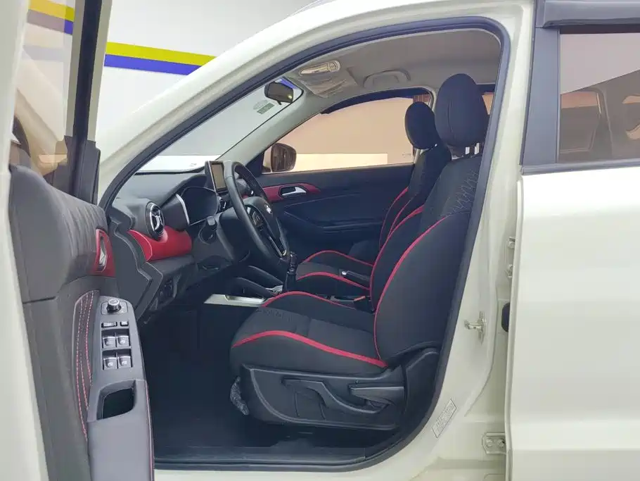 BAIC Senova X35 — миниатюра 9