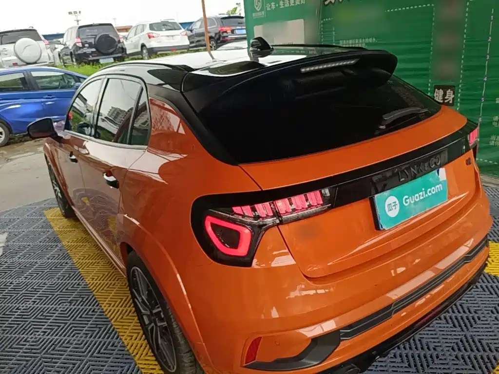 Lynk & Co 02 Hatchback — миниатюра 5