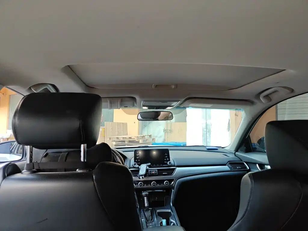 Honda Accord — миниатюра 9