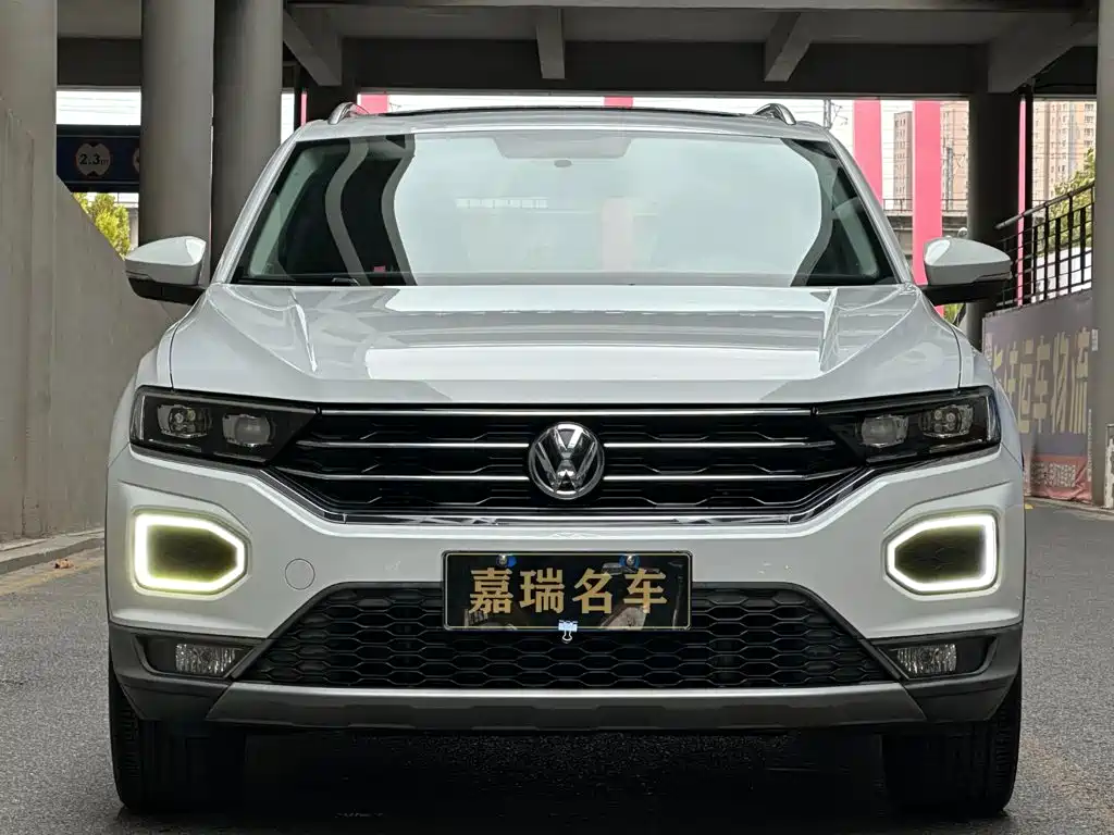 Volkswagen T-Roc — миниатюра 2