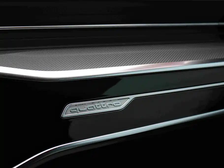 Audi A6L New Energy — миниатюра 12