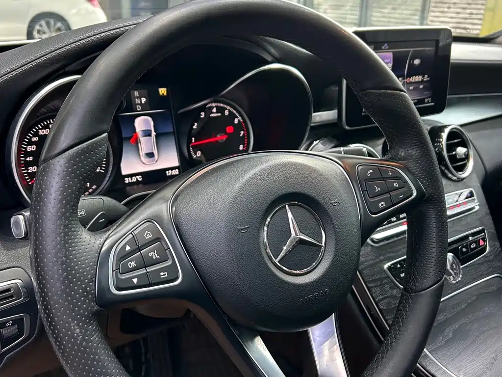 Mercedes-Benz C-Class — миниатюра 11