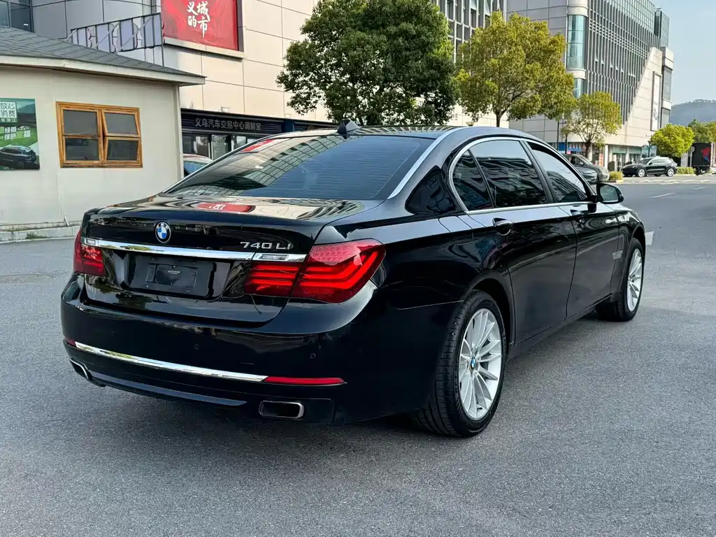 BMW 7 Series 7 2013 740Li Lead