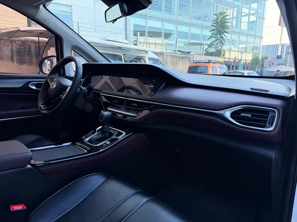 GAC Motor Trumpchi M6 — миниатюра 8