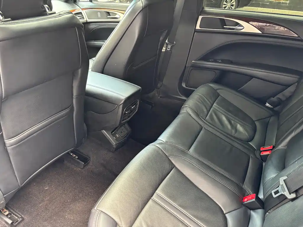 Lincoln MKZ — миниатюра 8