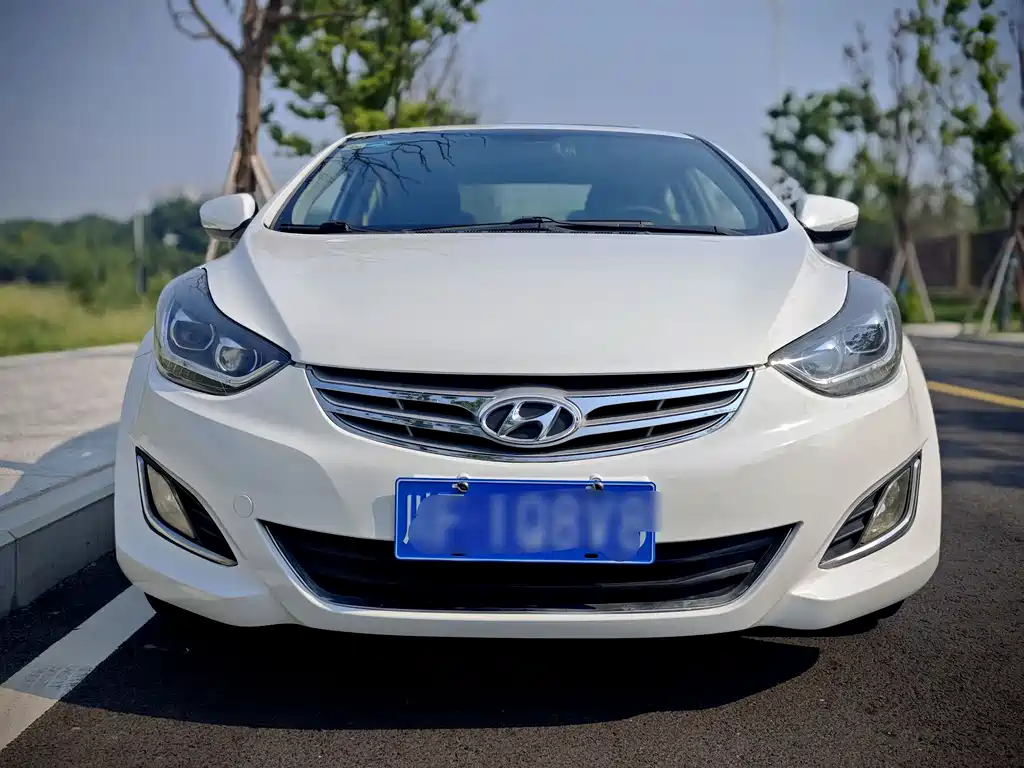 Hyundai Elantra Langdong — миниатюра 2