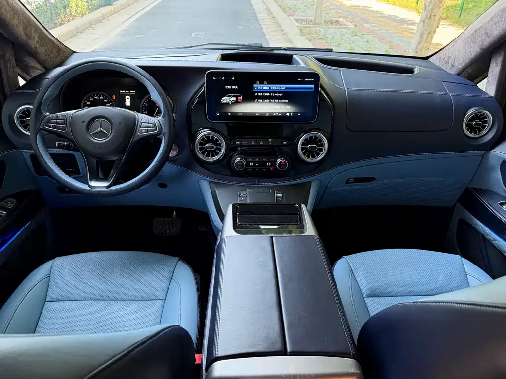 Mercedes-Benz Vito 2021 2.0T 7 мест