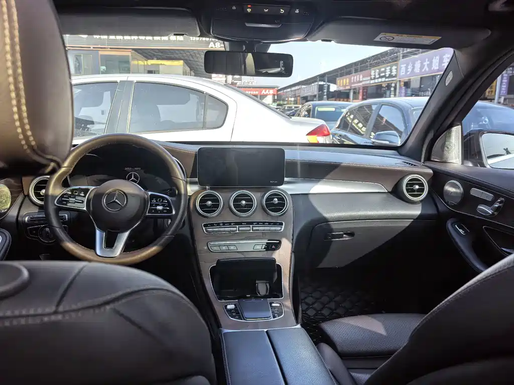 Mercedes-Benz GLC — миниатюра 10