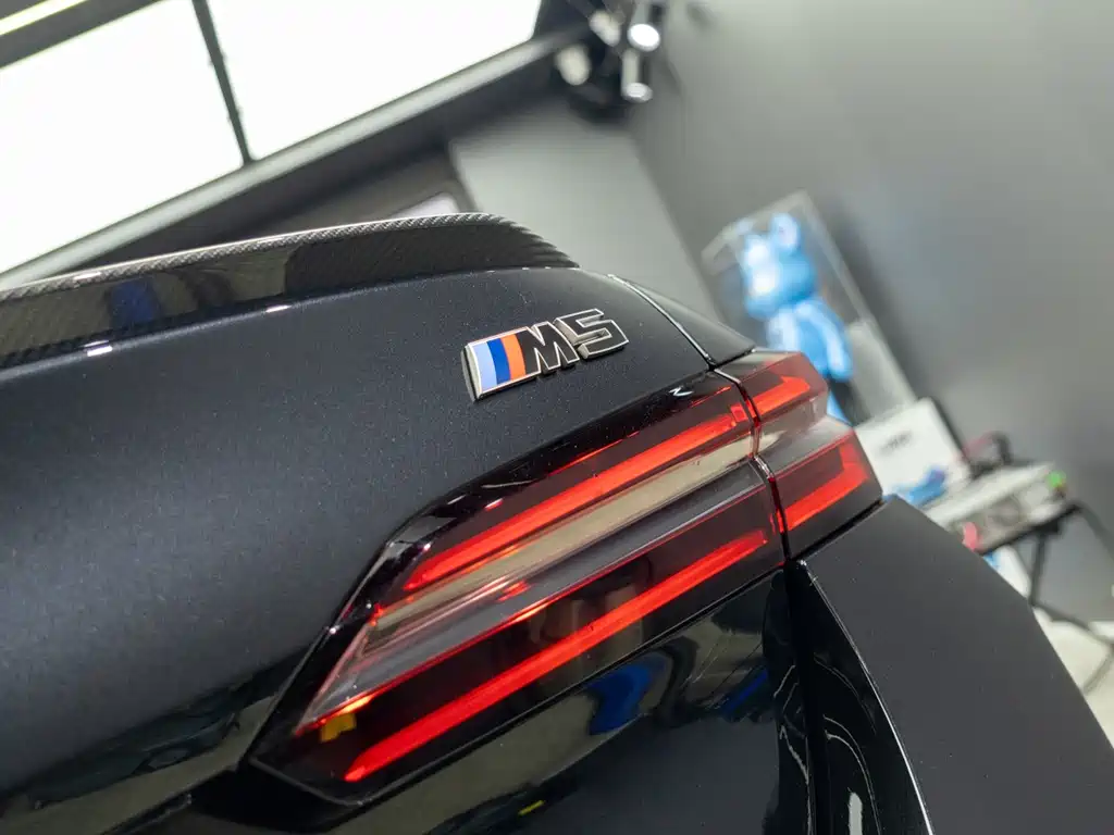 BMW M5 New Energy — миниатюра 15