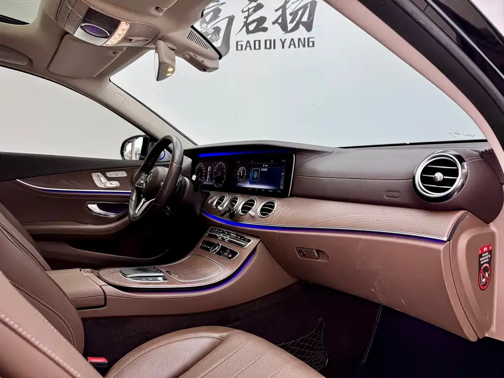Mercedes-Benz E-Class — миниатюра 17