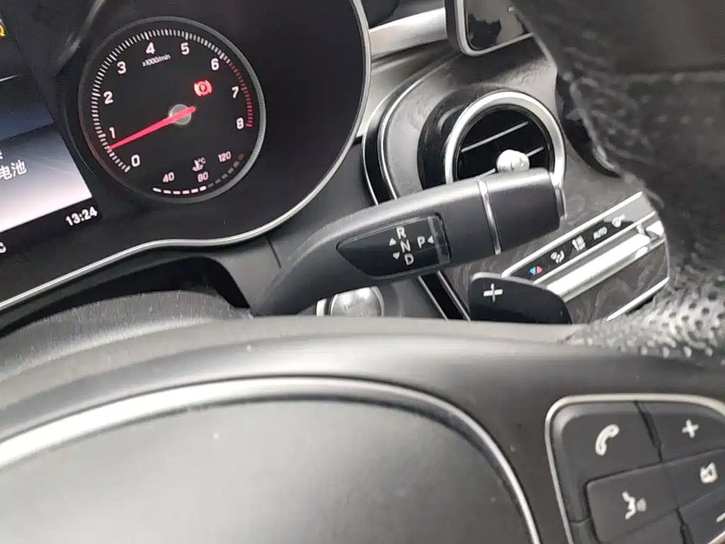 Mercedes-Benz C-Class — миниатюра 14