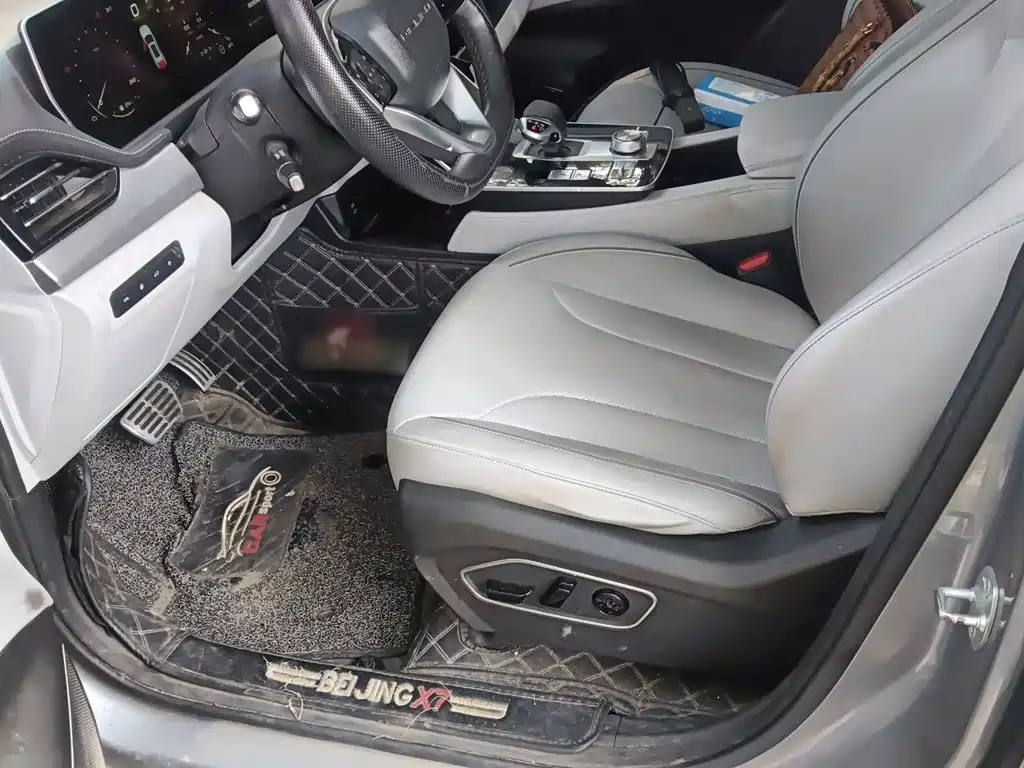 BAIC X7 PHEV — миниатюра 14