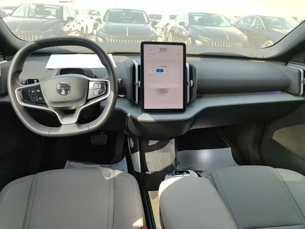 Volvo EX30 — миниатюра 10