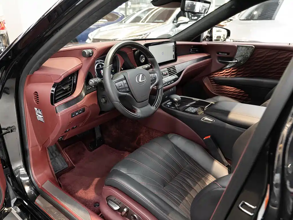 Lexus LS — миниатюра 9