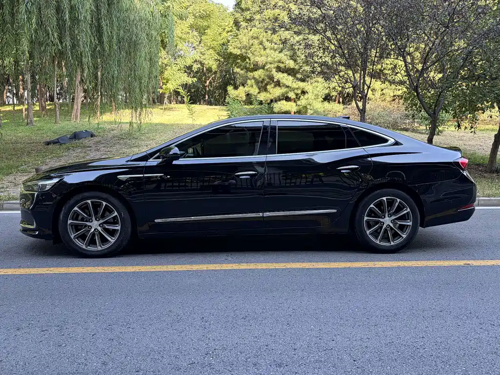 Buick LaCrosse — миниатюра 3