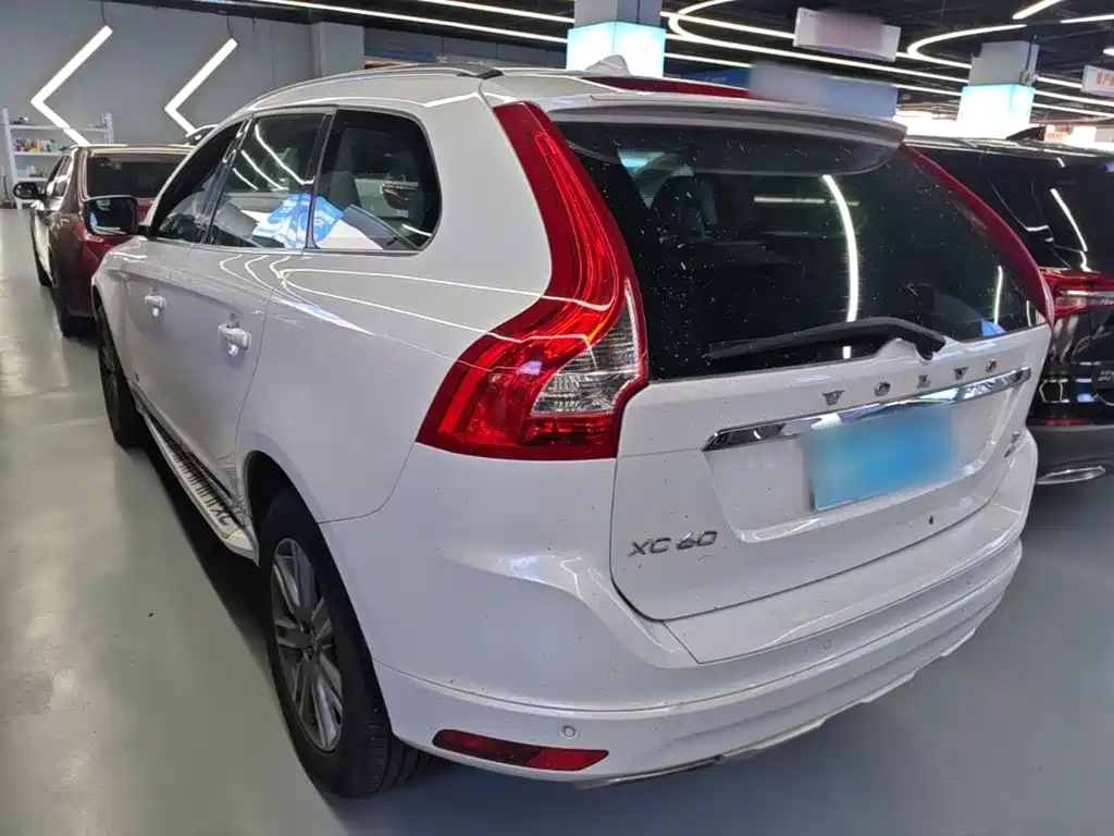 Volvo XC60 — миниатюра 5