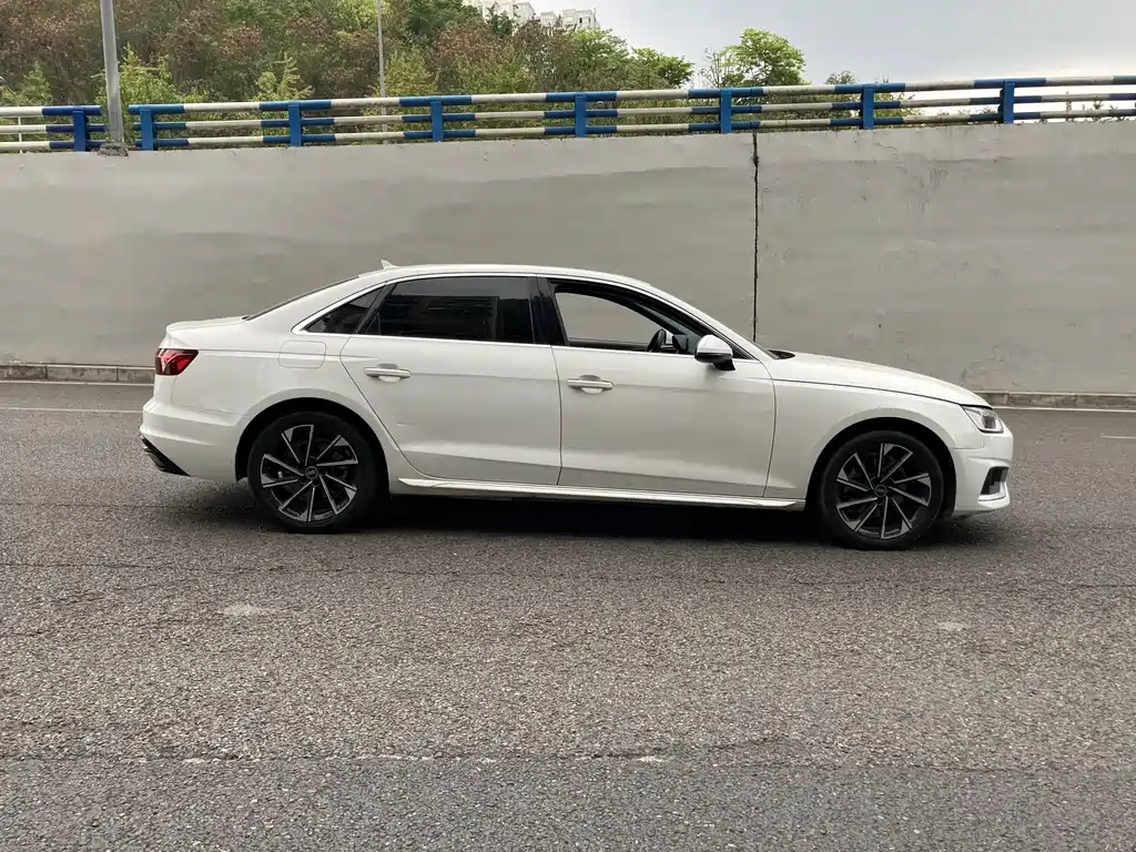 Audi A4L — миниатюра 10