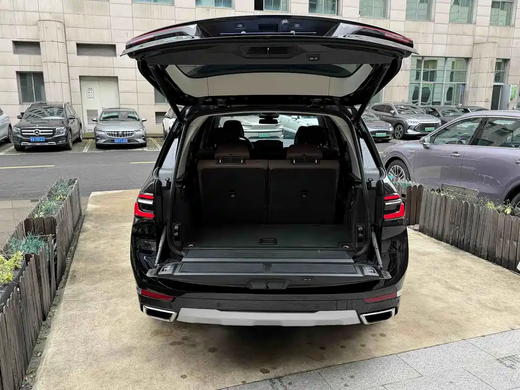 BMW X7 — миниатюра 14