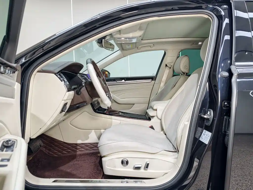 Volkswagen Phideon — миниатюра 7