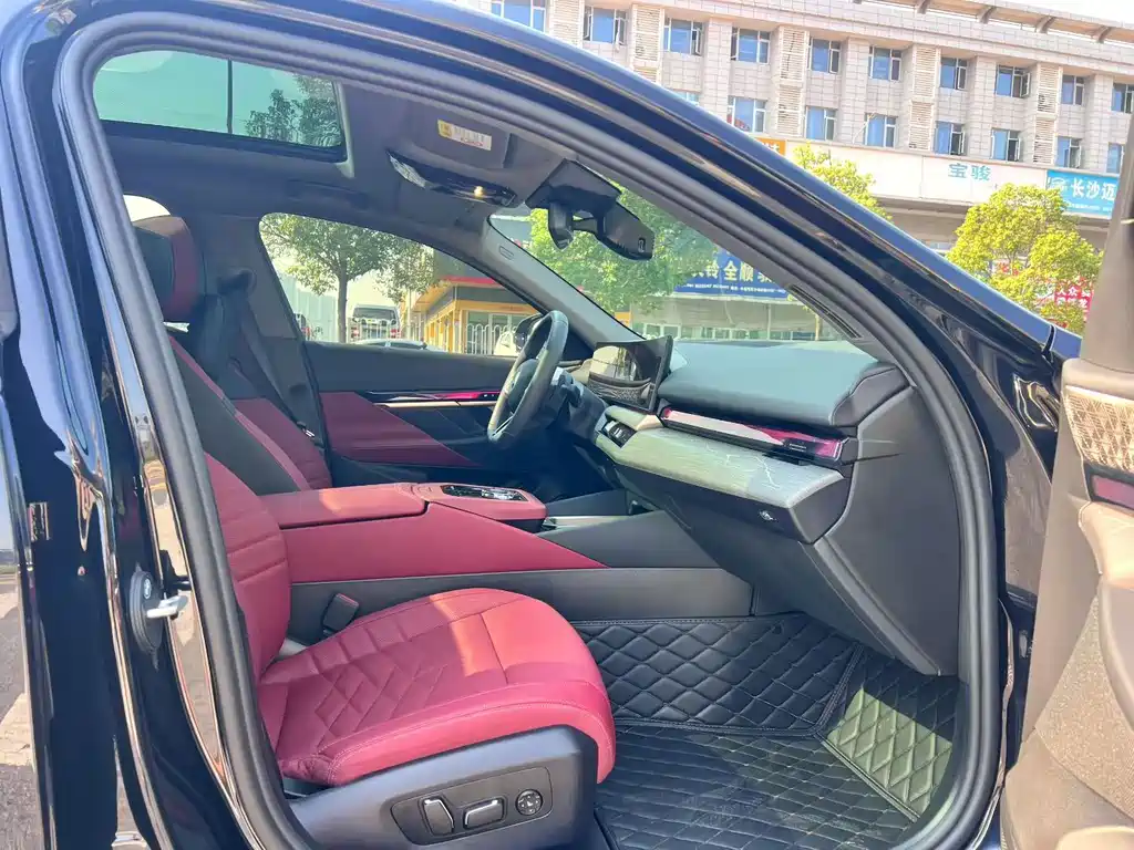 BMW 5 Series — миниатюра 6