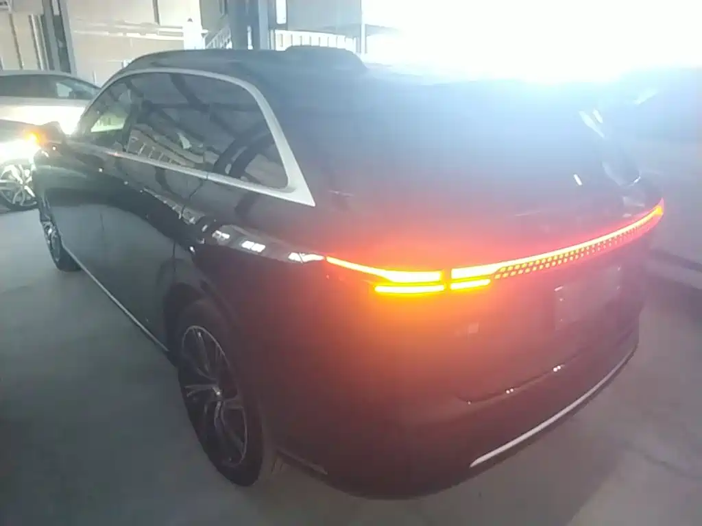 XPeng G9 — миниатюра 5