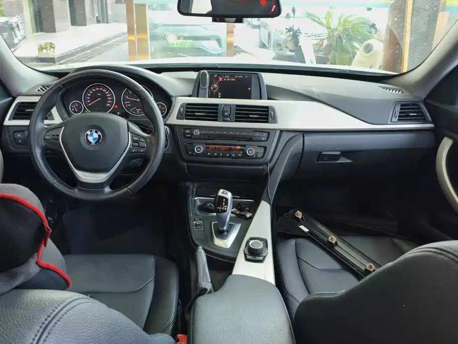 BMW 3 Series GT — миниатюра 12