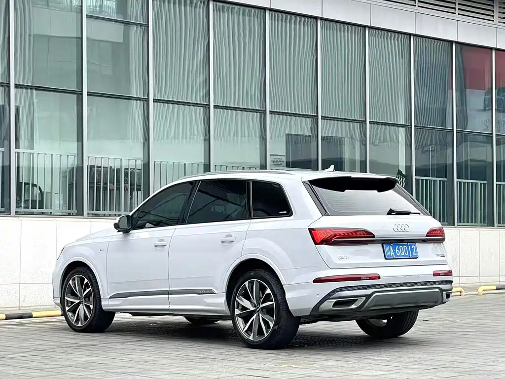 Audi Q7 2021 55 TFSI quattro S line Sport