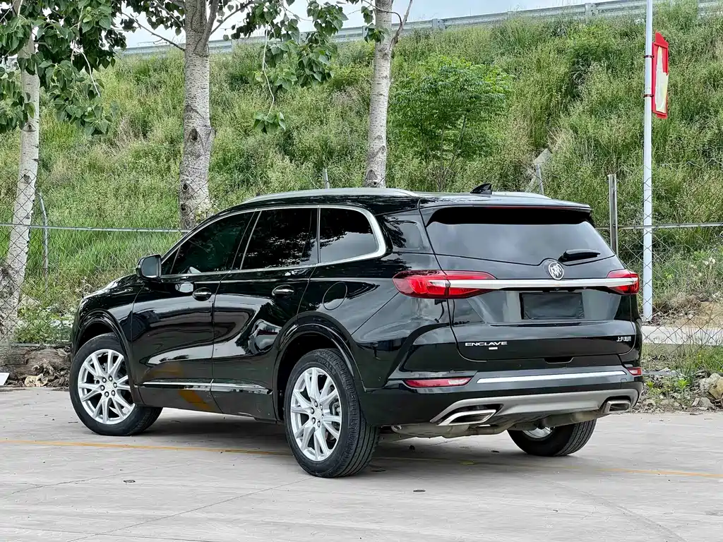Buick Enclave 2022 652T Premium Flagship 7 мест
