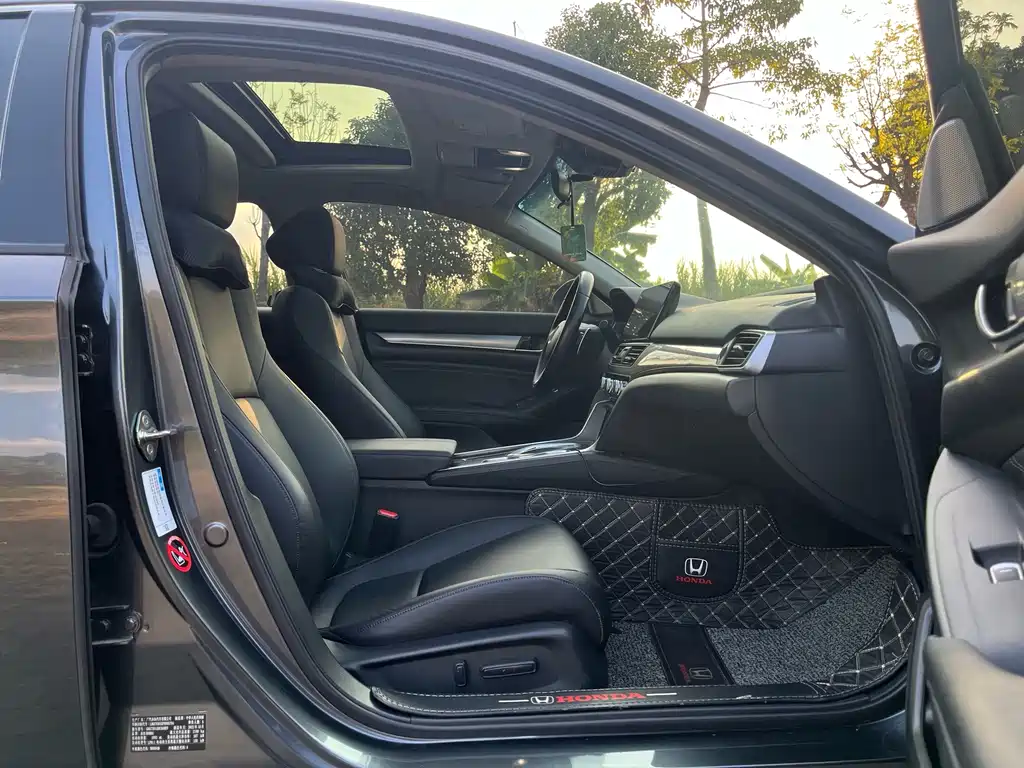 Honda Accord — миниатюра 7