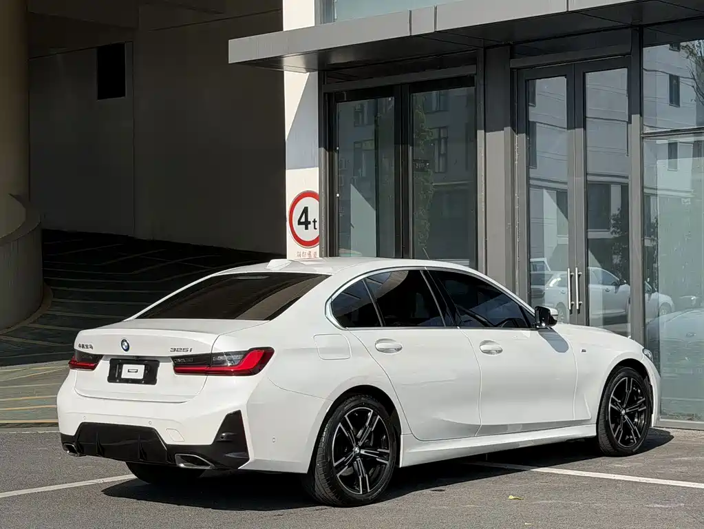BMW 3 Series — миниатюра 12