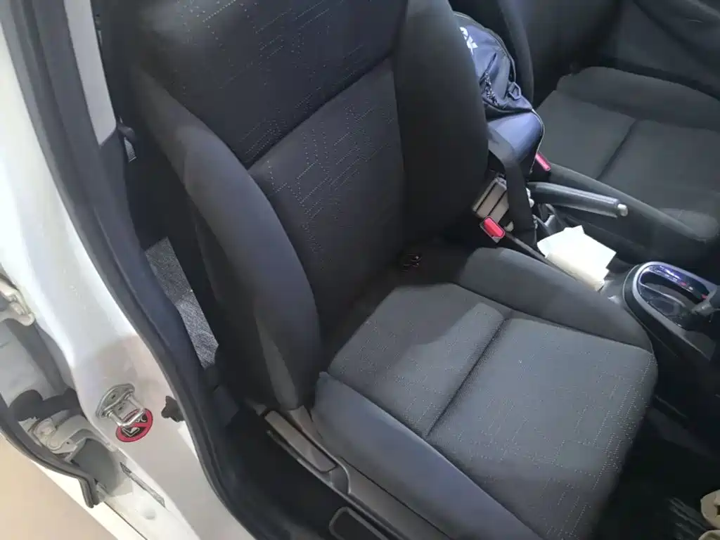 Honda Fit — миниатюра 25