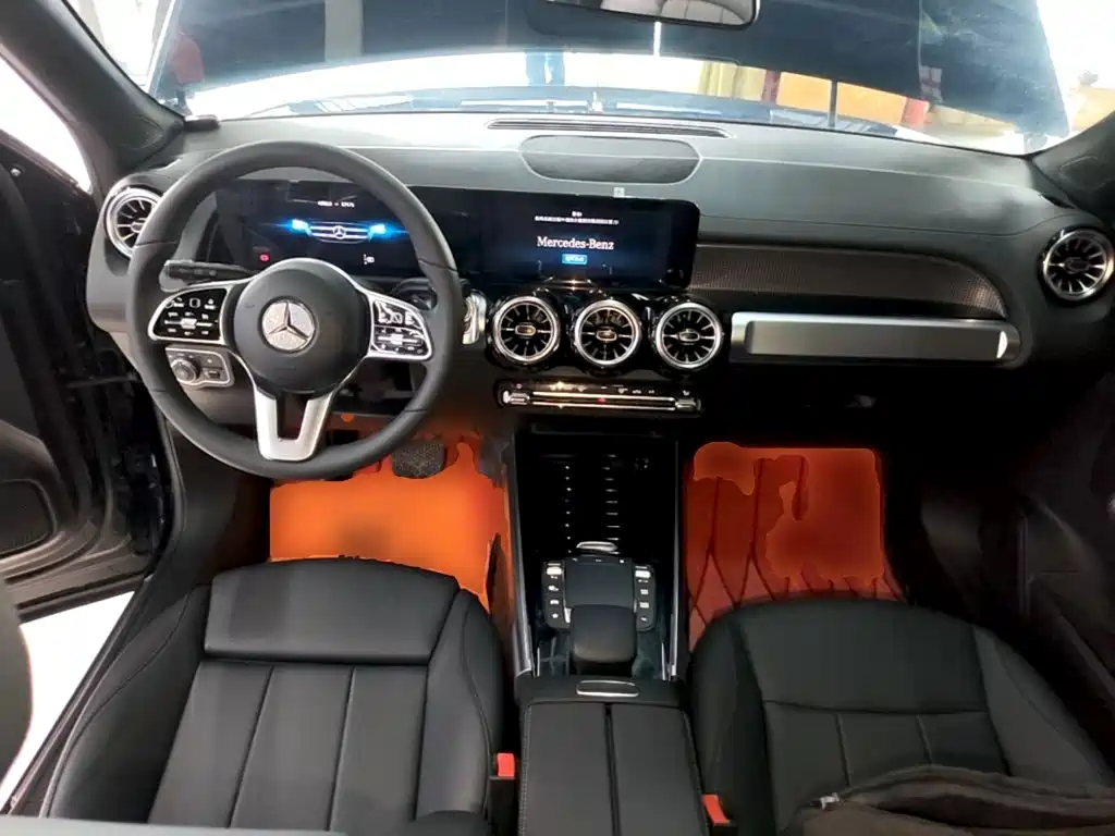 Mercedes-Benz GLB — миниатюра 10