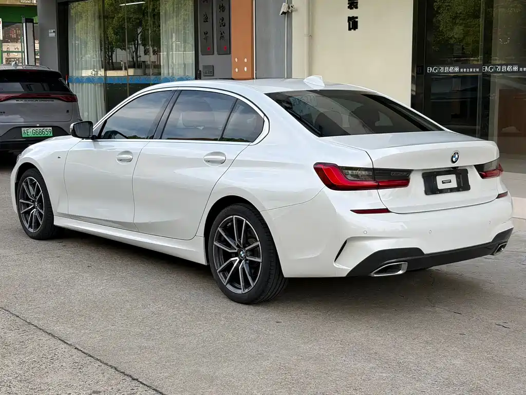 BMW 3 Series — миниатюра 4