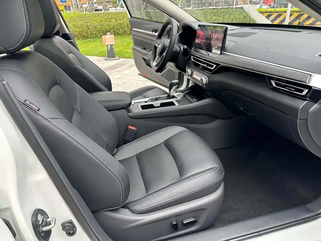 Nissan Teana — миниатюра 12