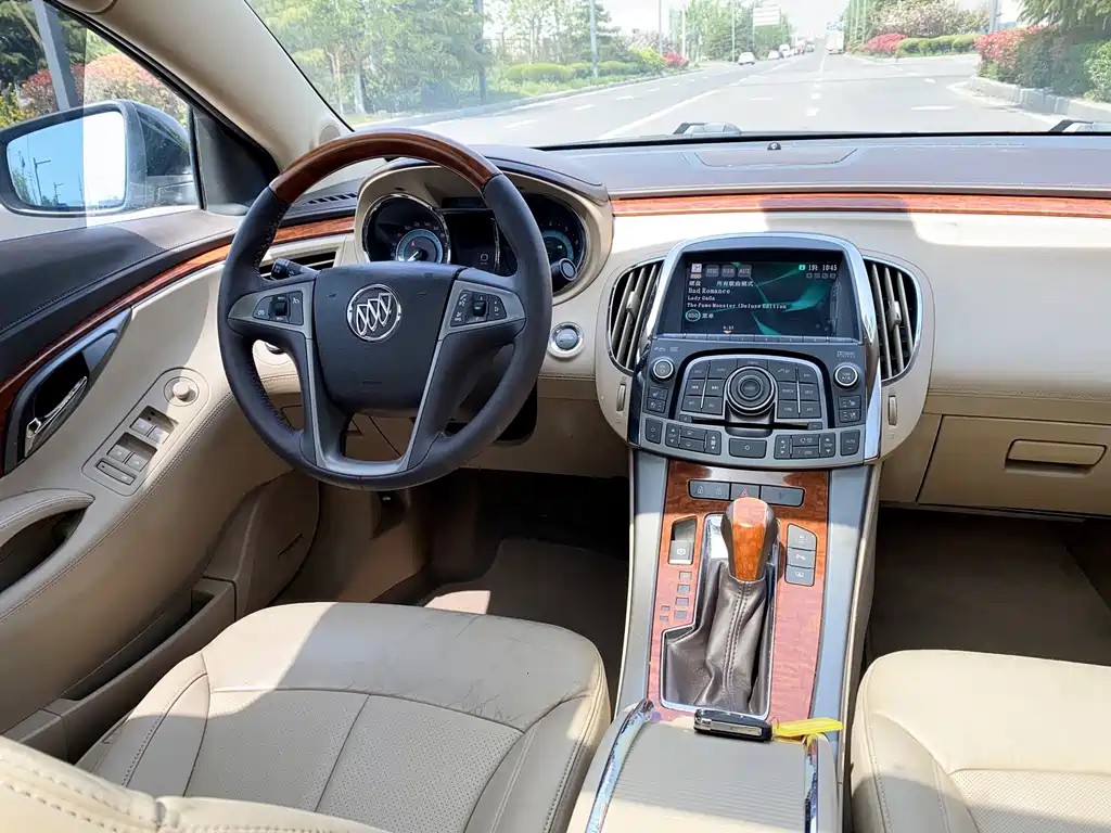 Buick LaCrosse — миниатюра 19