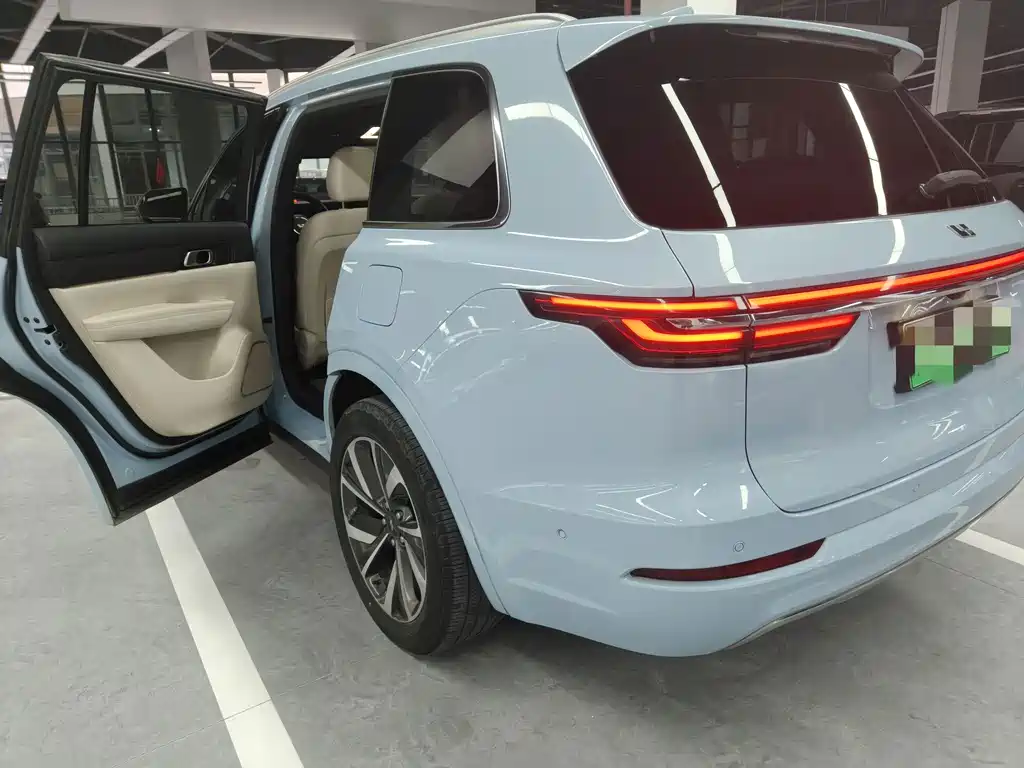 Li Auto Li ONE — миниатюра 12
