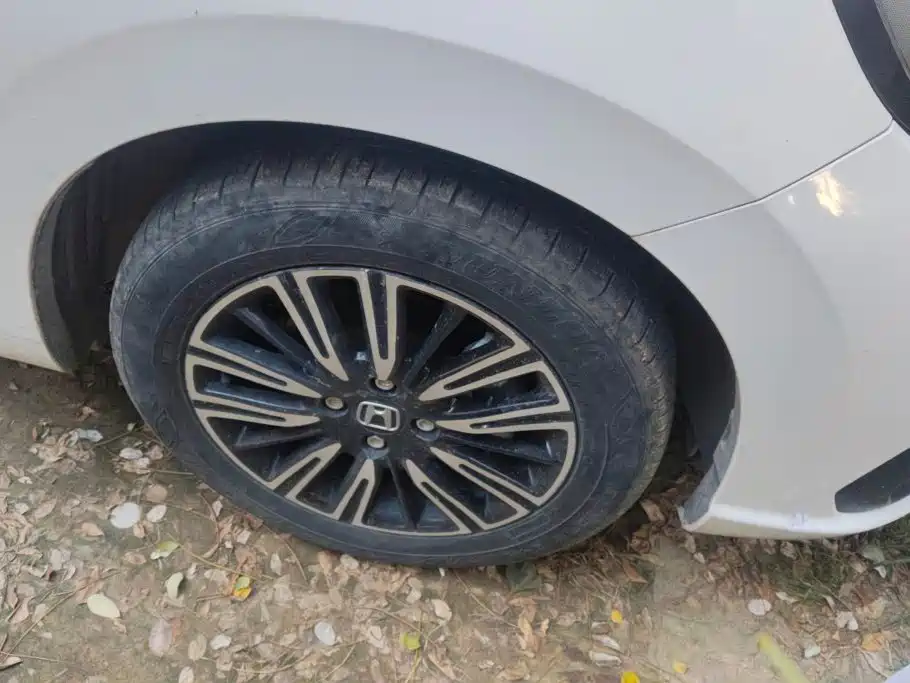 Honda Fit — миниатюра 6
