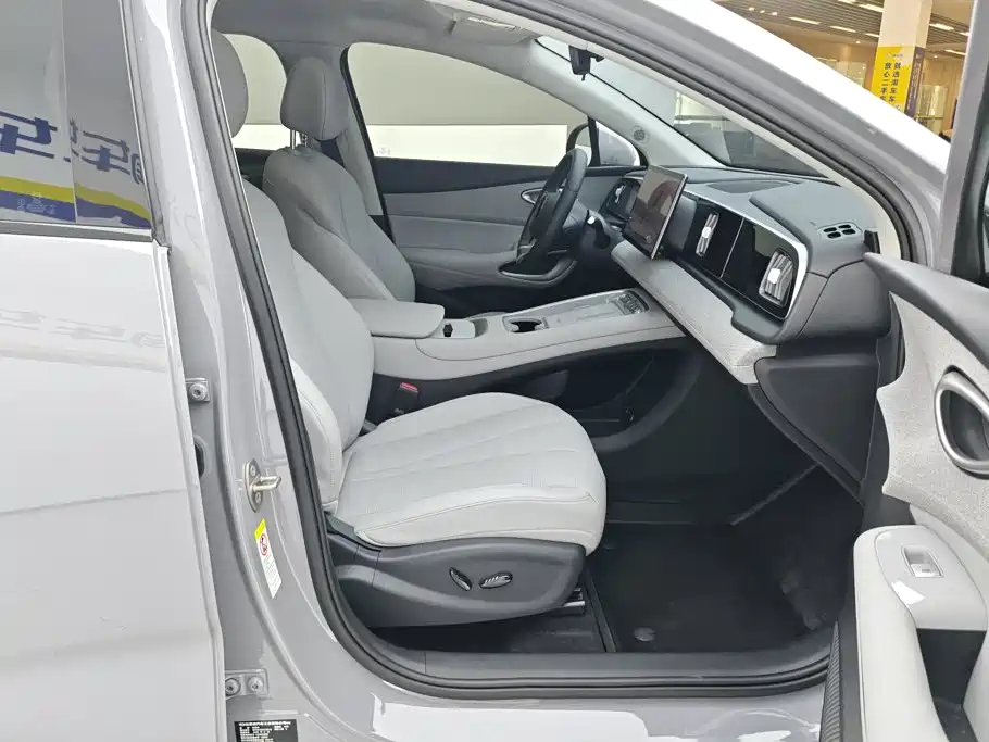 BYD Sealion 05 EV — миниатюра 8