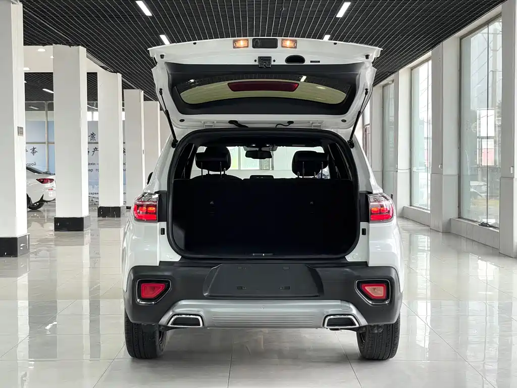 Kia Sportage - фото 16