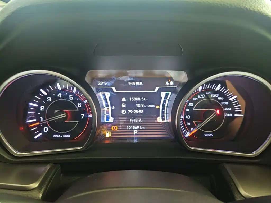 Jeep Commander — миниатюра 12