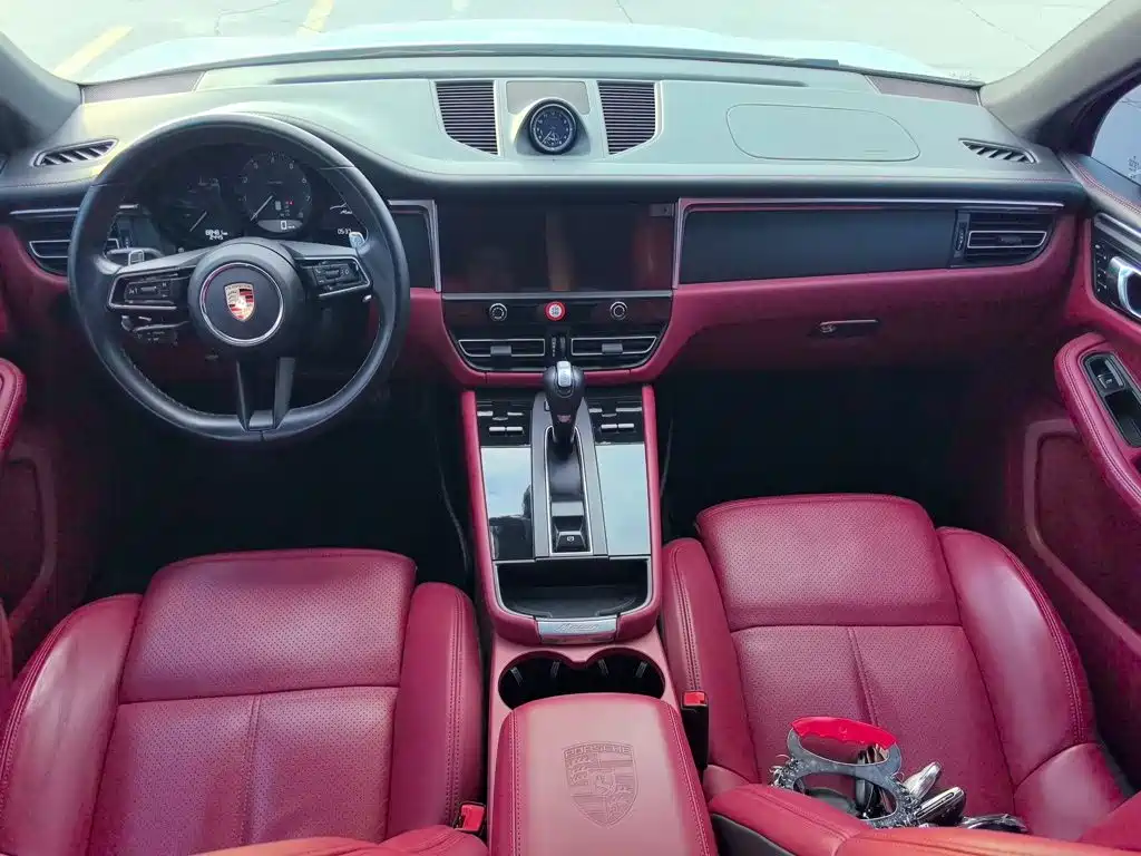 Porsche Macan — миниатюра 13