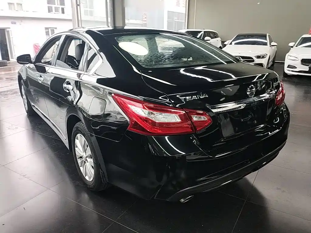 Nissan Teana — миниатюра 5