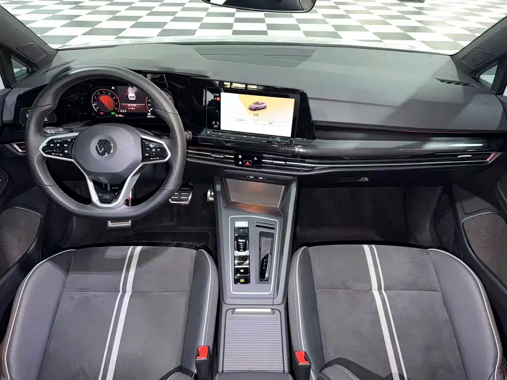 Volkswagen Golf — миниатюра 9
