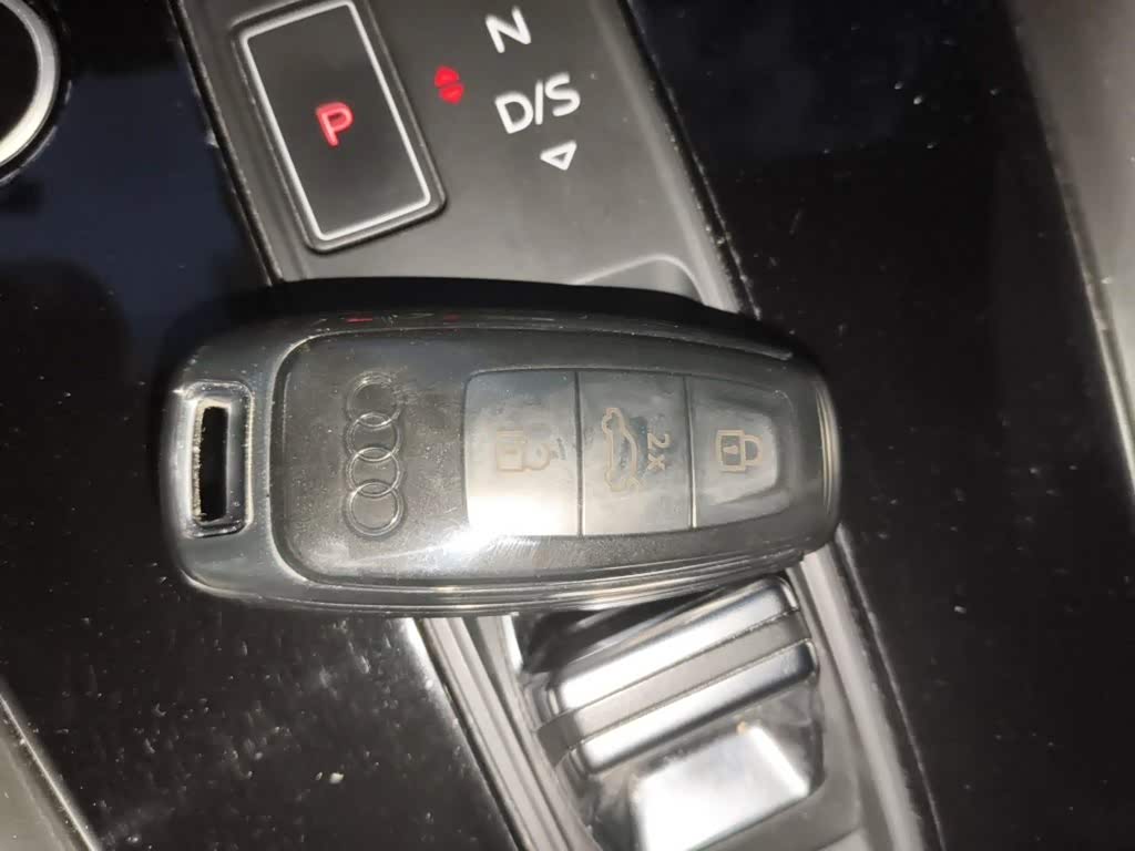 Audi A3 1.4 л 2024 г. Белый, пробег 27200 км