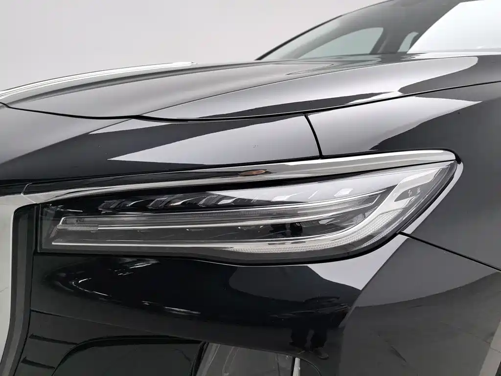 Hongqi Hongqi H5 — миниатюра 7